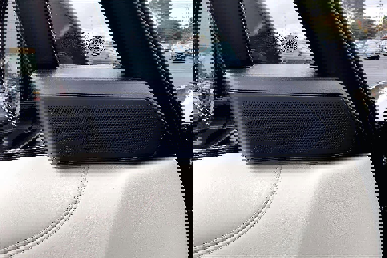 Used 2023 Land Rover Range Rover Autobiography image 33