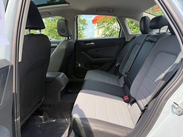 New 2027 Volkswagen Jetta SE FWD image 22