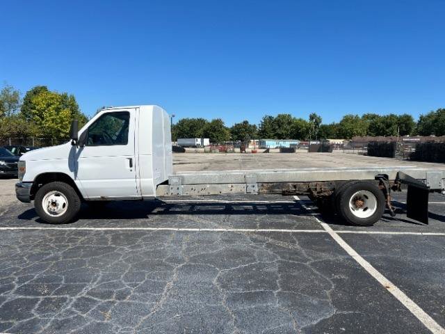 Used 2011 Ford E-450 and Econoline 450 Super Duty RWD image 8