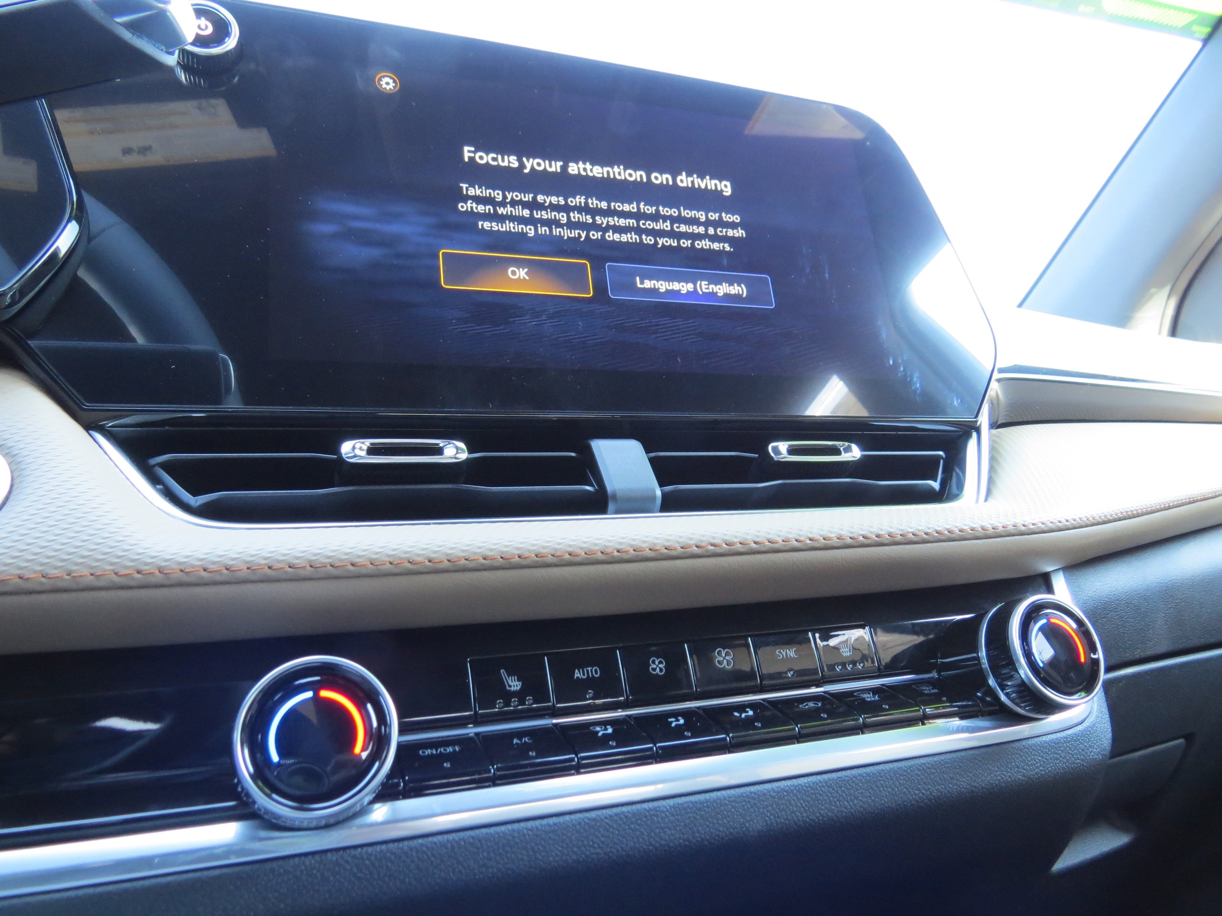 New 2026 Chevrolet Equinox ACTIV w/ Safety and Technology Package image 25