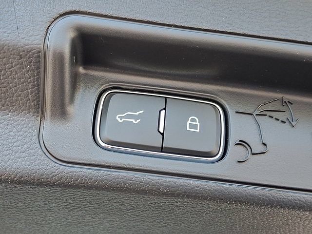 Used 2025 Ford Explorer ST AWD/4WD image 31