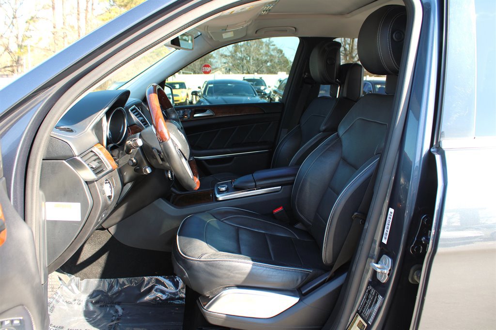 Used 2013 Mercedes-Benz GL 550 4MATIC image 15