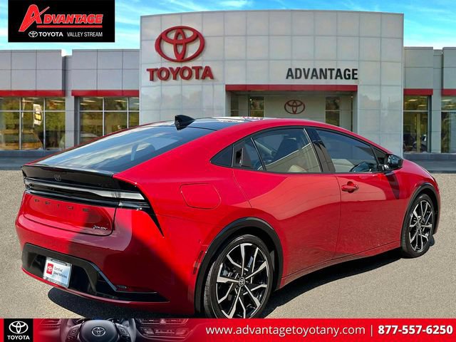 Used 2025 Toyota Prius Plug-In Hybrid w/ Limited Premium Package FWD image 7
