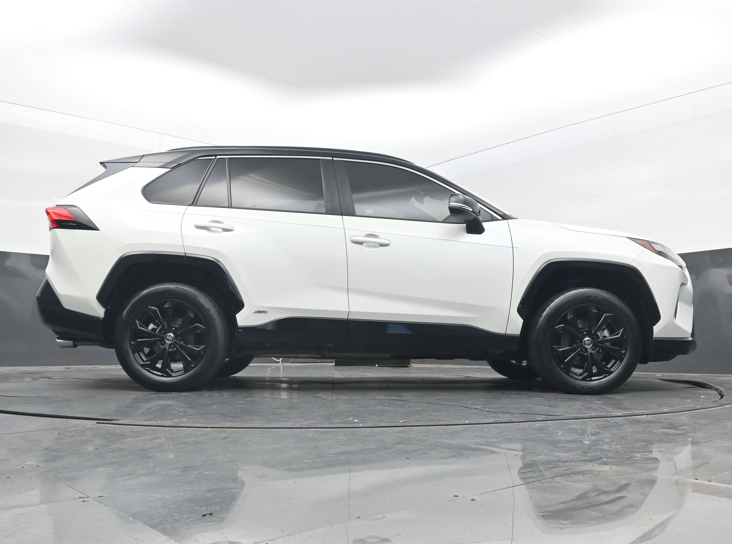 Used 2022 Toyota RAV4 XSE image 27