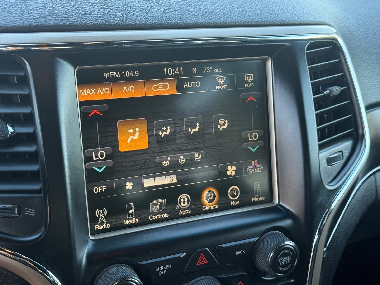 Used 2015 Jeep Grand Cherokee Limited w/ Luxury Group II image 19