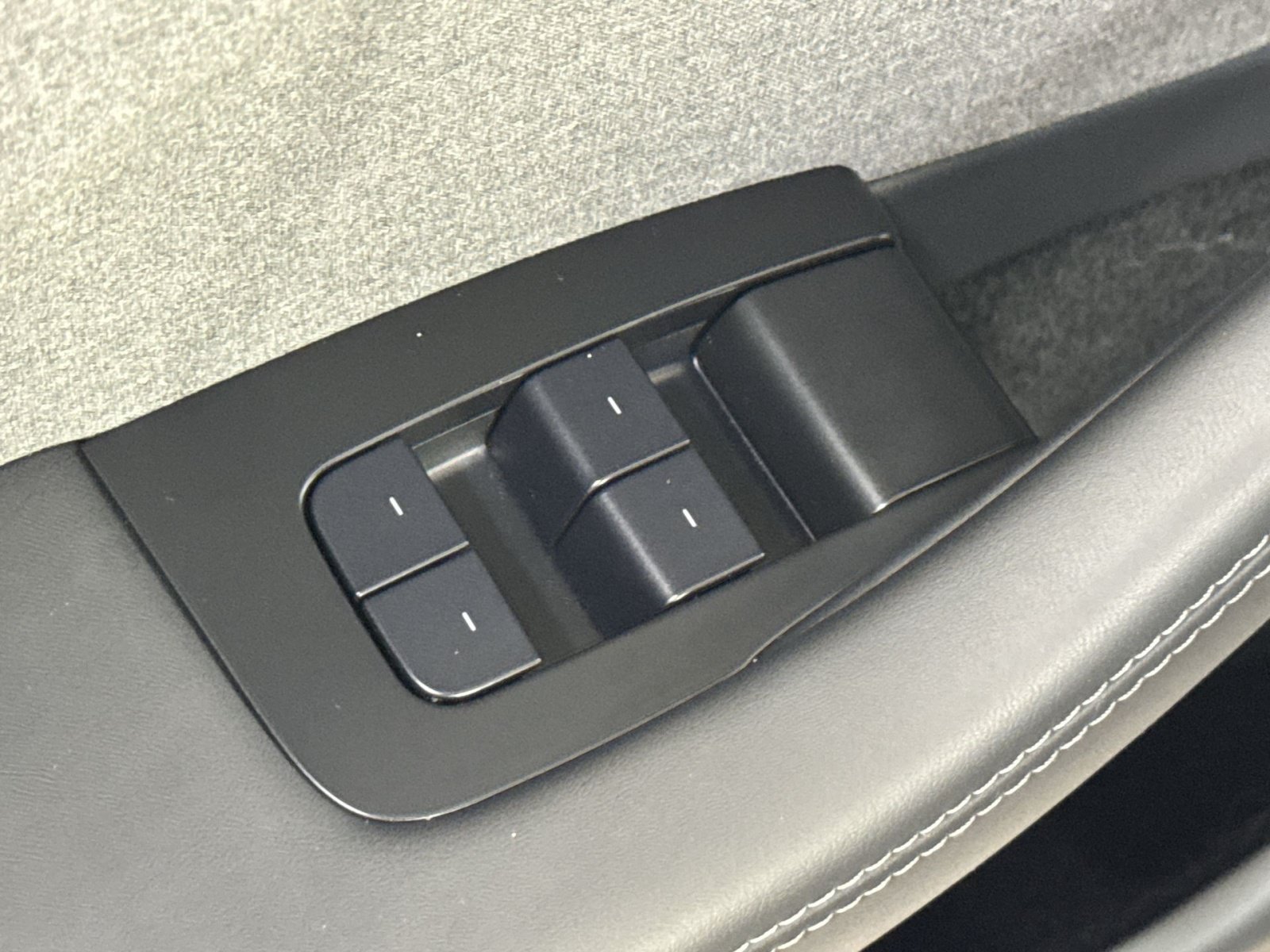 Used 2024 Tesla Model 3 Standard Range RWD image 27