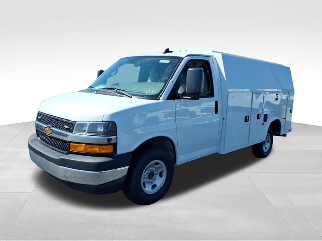 New 2026 Chevrolet Express 3500 w/ Power Convenience Package RWD image 4
