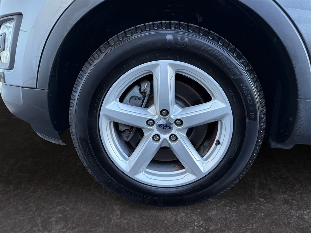 Used 2017 Ford Explorer XLT image 9