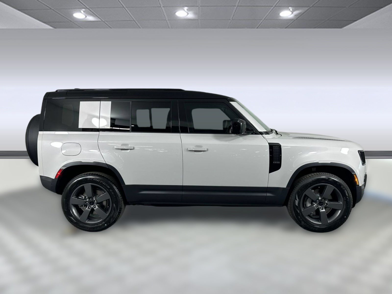 Used 2026 Land Rover Defender 110 S AWD/4WD image 7