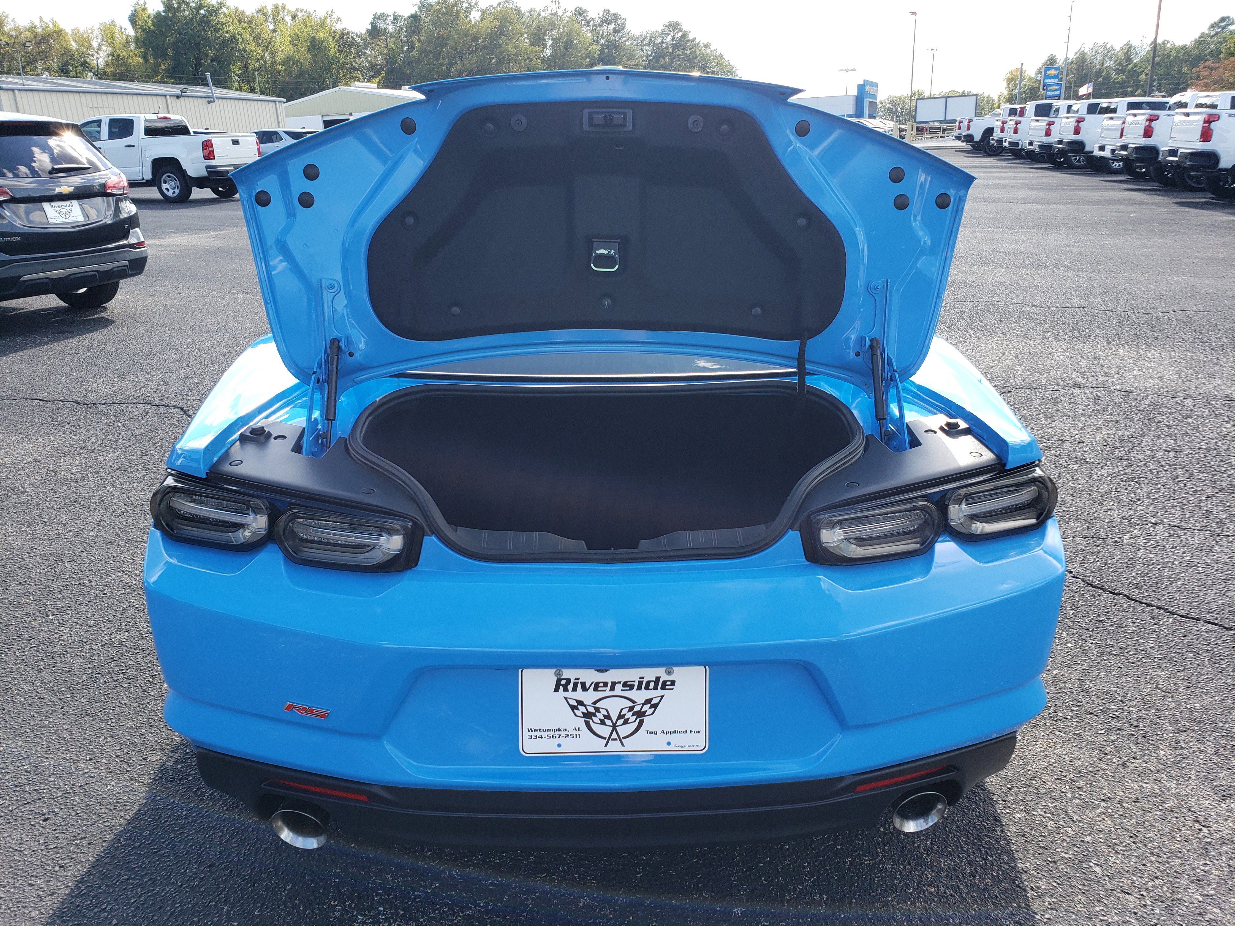 Used 2022 Chevrolet Camaro LT w/ RS Package image 9