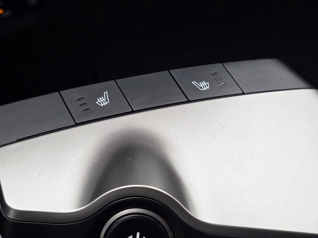 Used 2025 Kia EV6 Light w/ Light LR Technology Package image 32