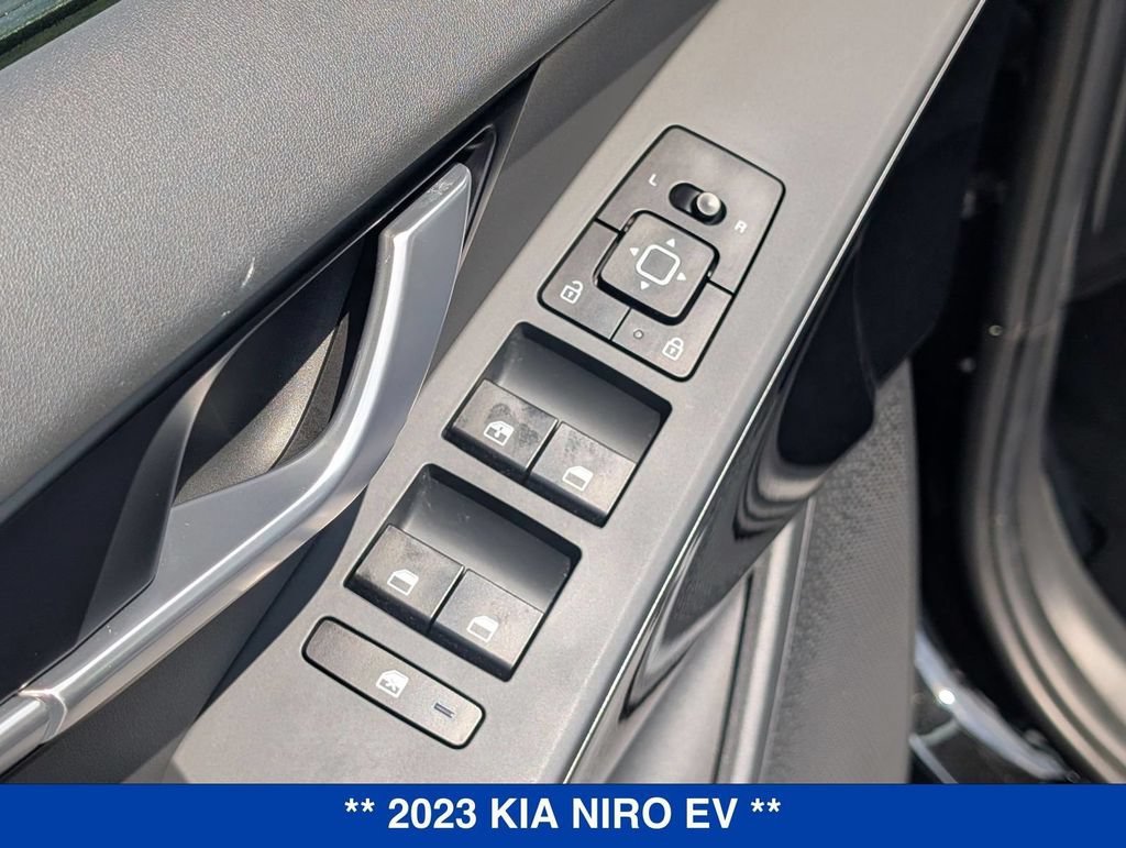 Used 2023 Kia Niro Wind w/ Wind Preserve Package FWD image 12