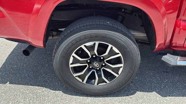 Used 2022 Toyota Tacoma TRD Sport w/ Technology Package RWD image 11