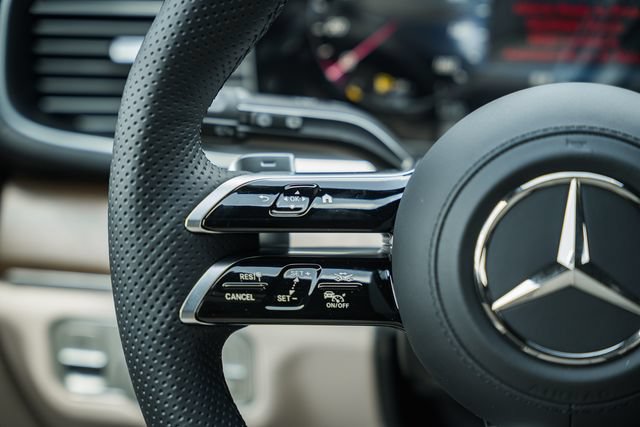 New 2026 Mercedes-Benz GLS 450 4MATIC image 31