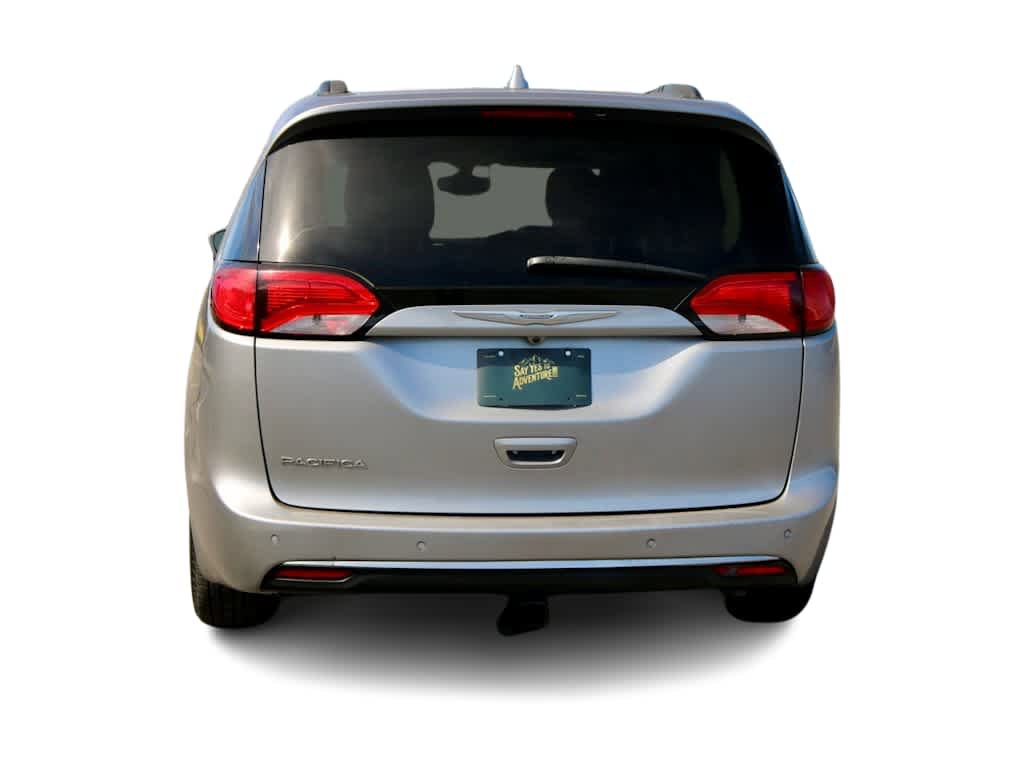 Used 2017 Chrysler Pacifica Touring-L image 5