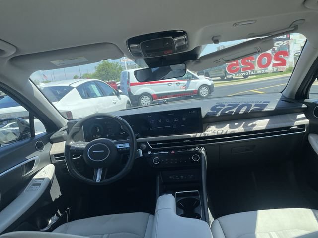 Used 2025 Hyundai Sonata SEL FWD image 38