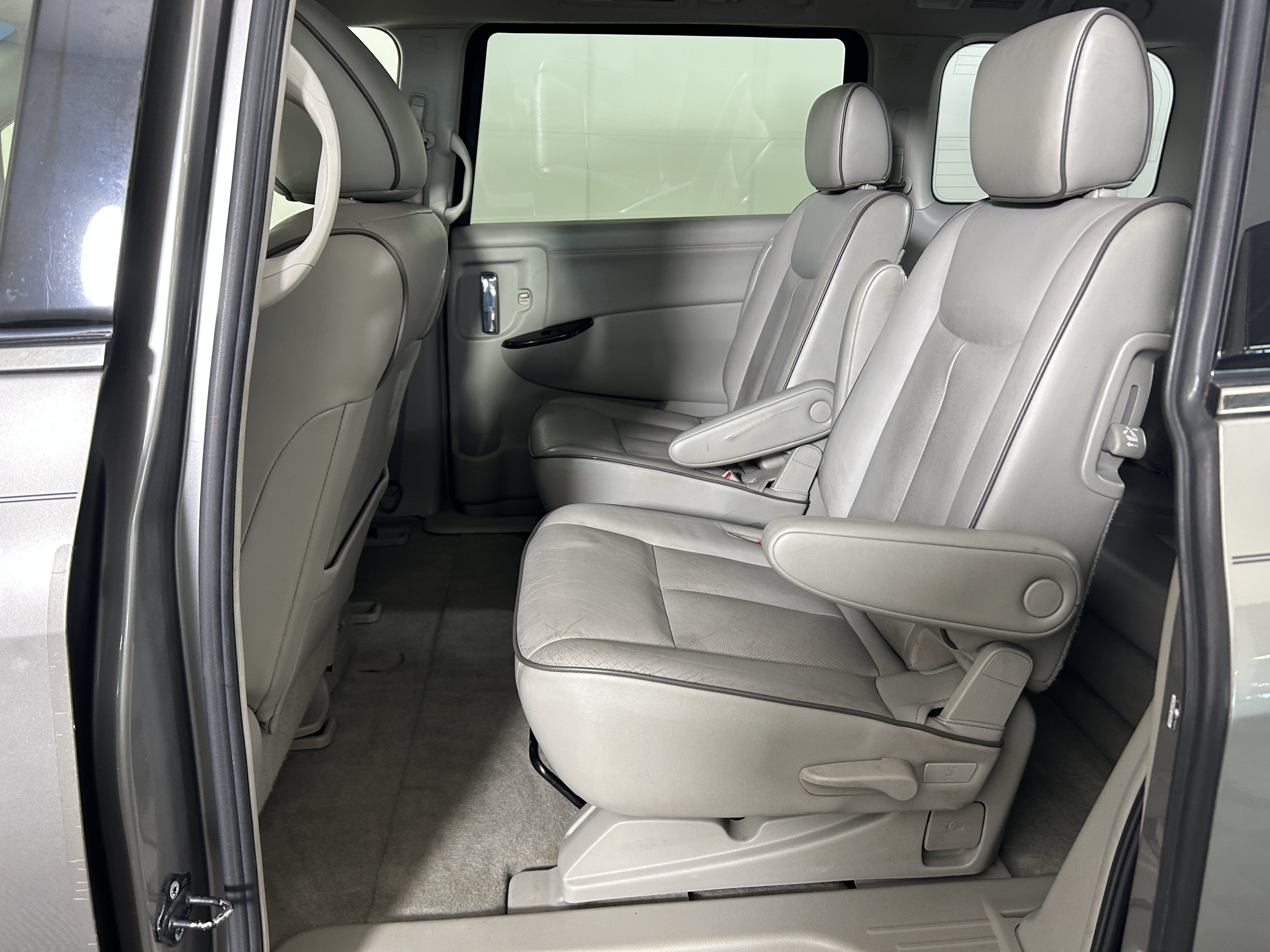 Used 2012 Nissan Quest SL FWD image 23