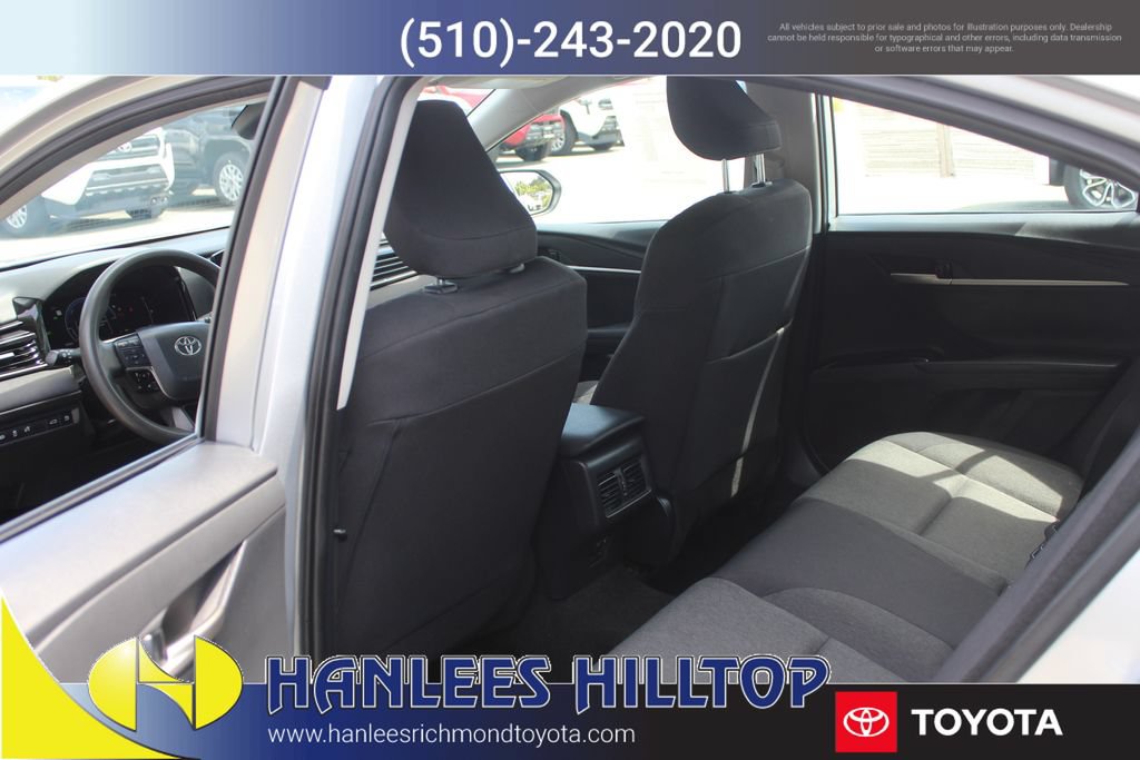 Used 2025 Toyota Camry LE FWD image 13