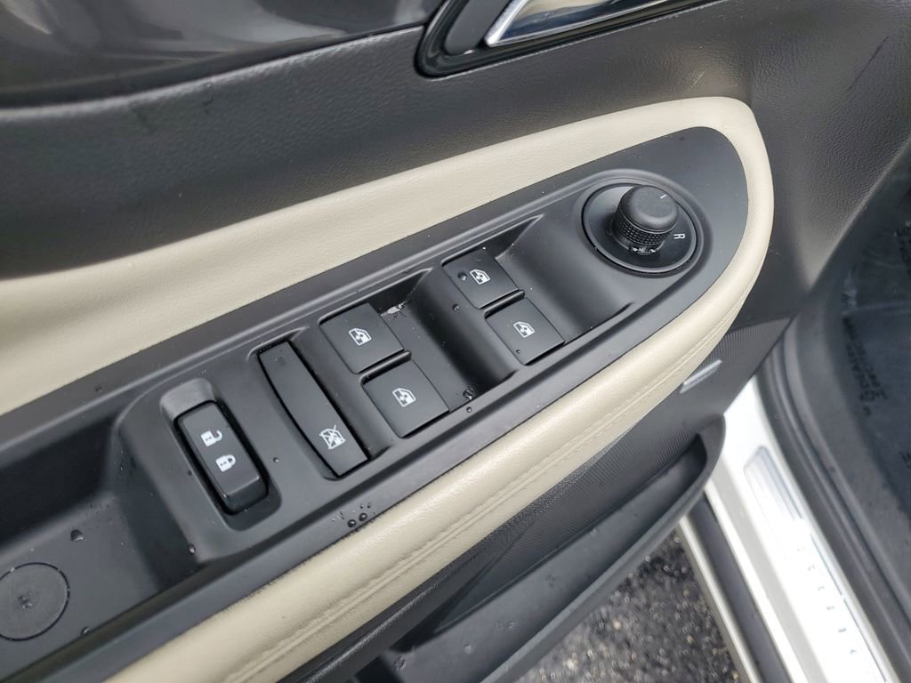 Used 2019 Buick Encore Essence w/ Safety Package II FWD image 9