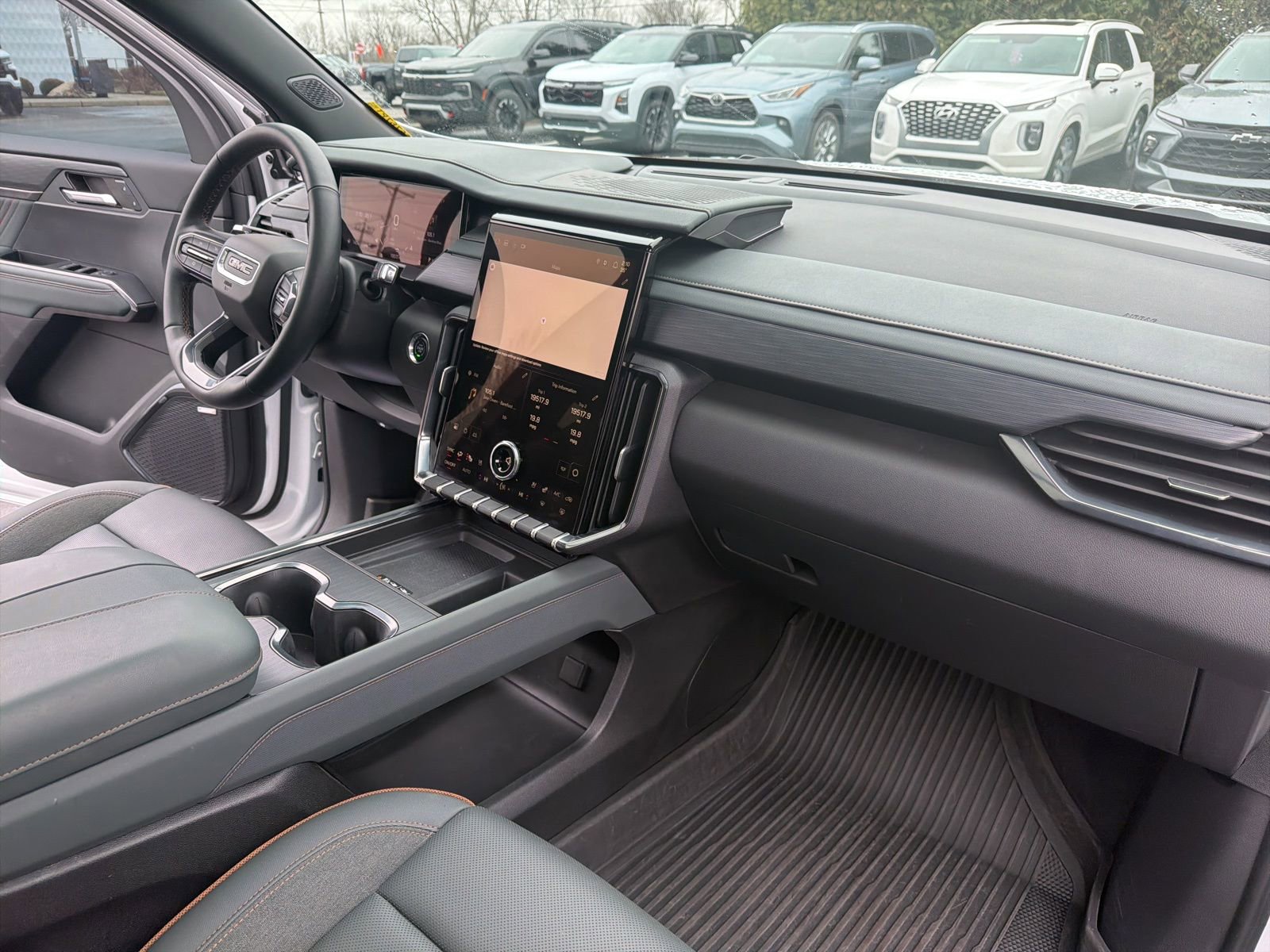 Certified 2024 GMC Acadia AT4 w/ Luxury Package image 32