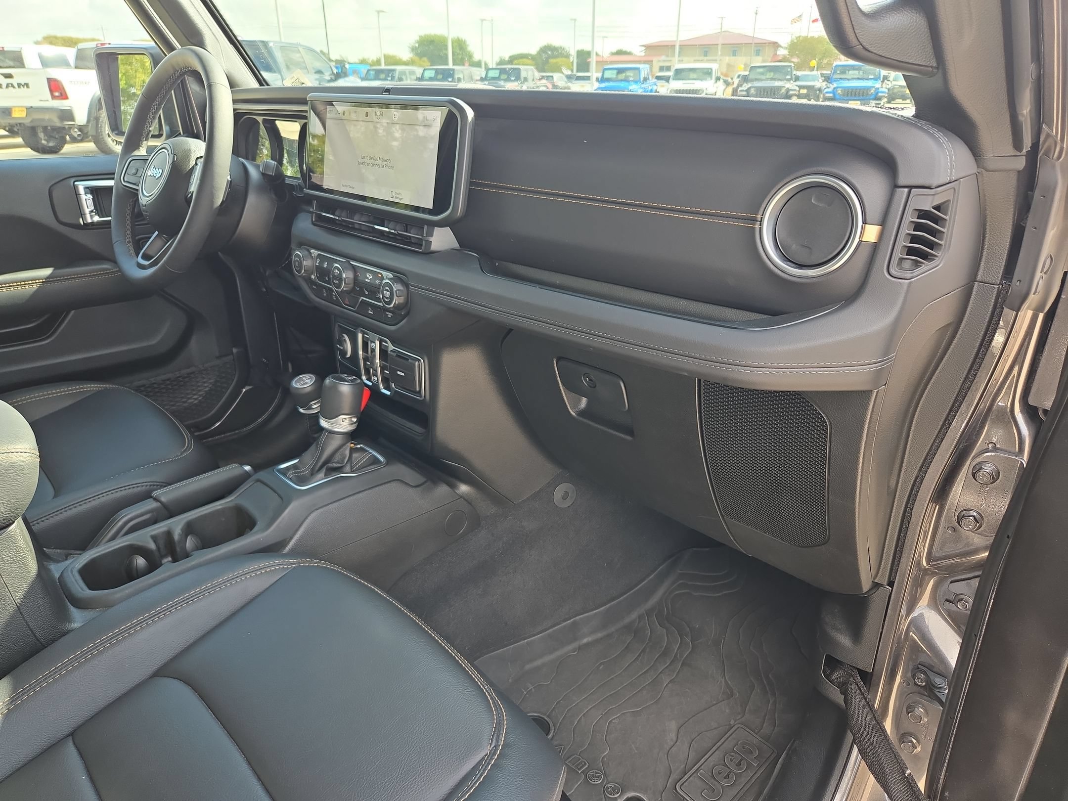 Used 2025 Jeep Gladiator Sport AWD/4WD image 28