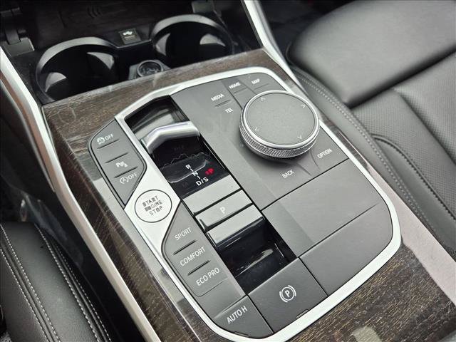 Used 2023 BMW 330i Sedan w/ Convenience Package RWD image 12