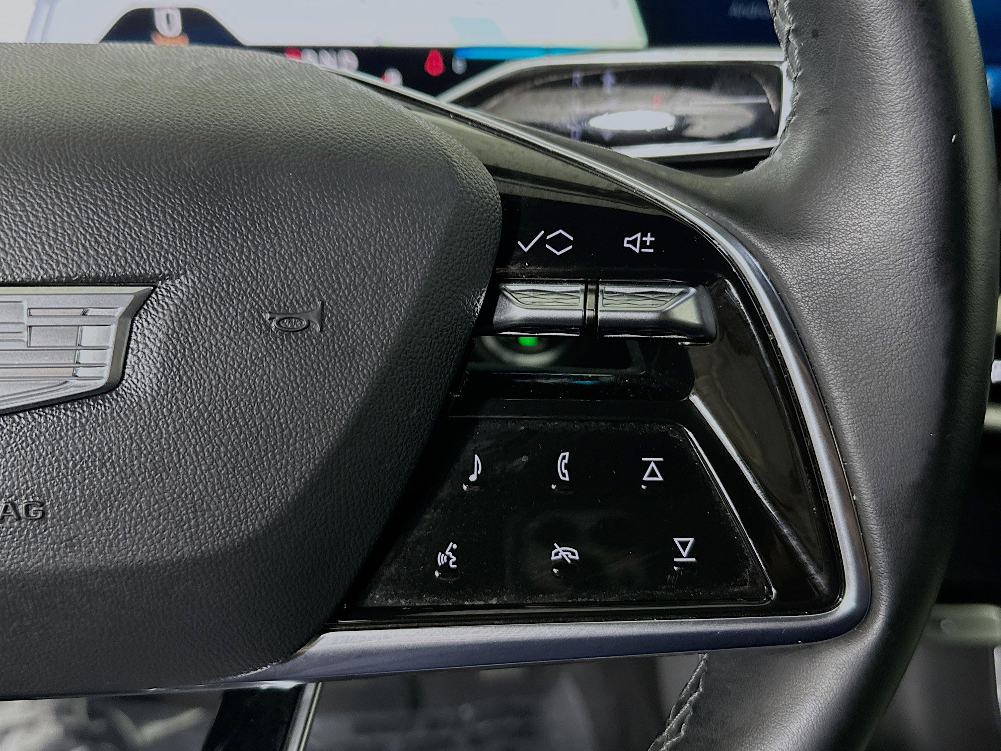 Used 2024 Cadillac Lyriq Tech image 17