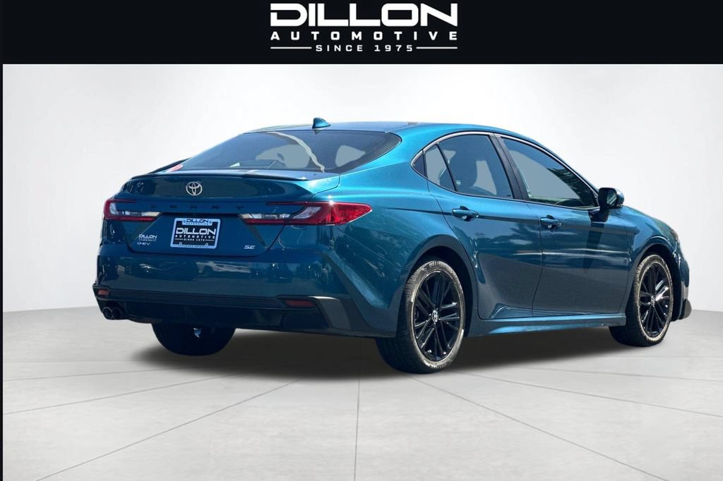 Used 2025 Toyota Camry SE FWD image 4