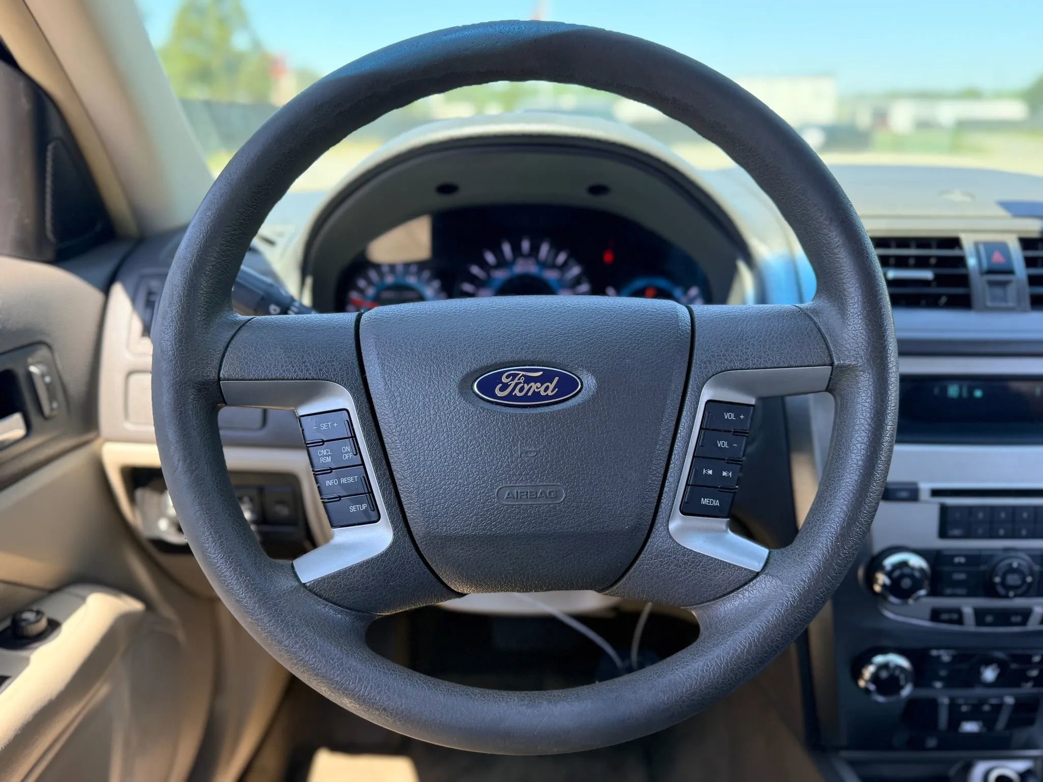 Used 2012 Ford Fusion SE image 24