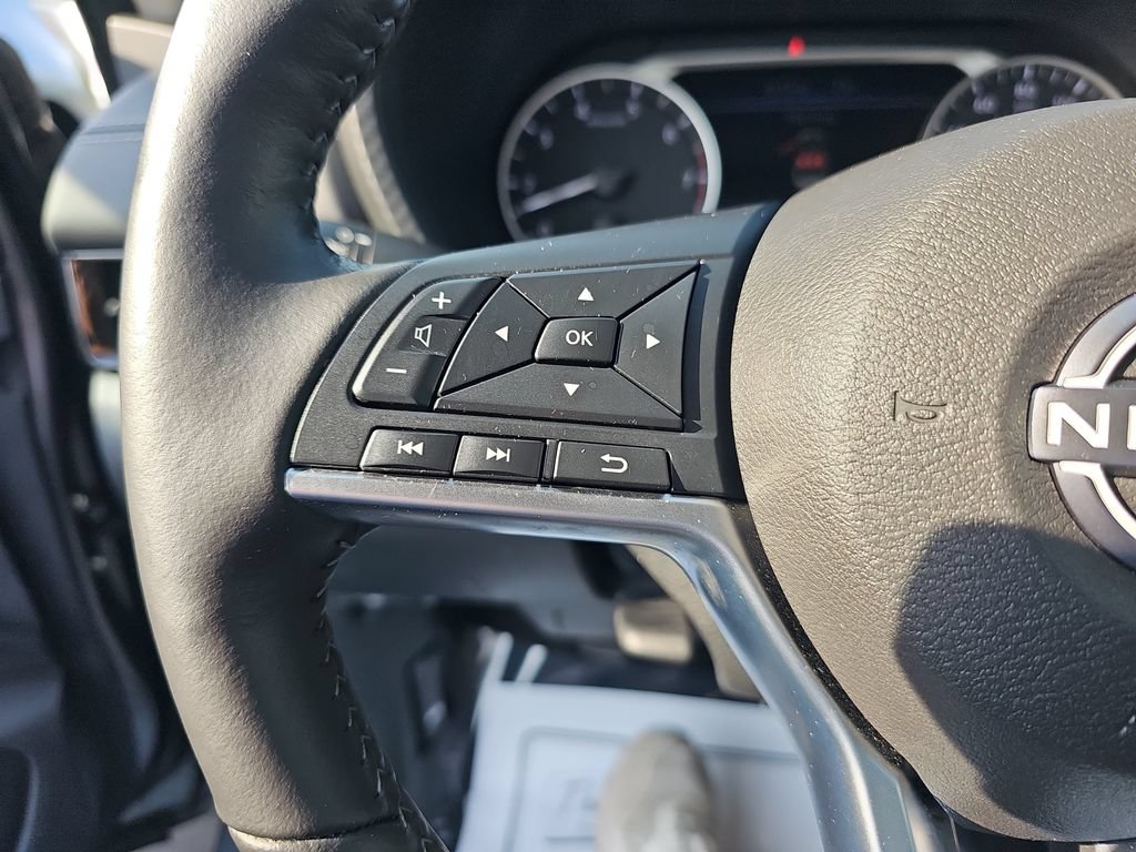 Used 2025 Nissan Sentra SV w/ All-Weather Package FWD image 17