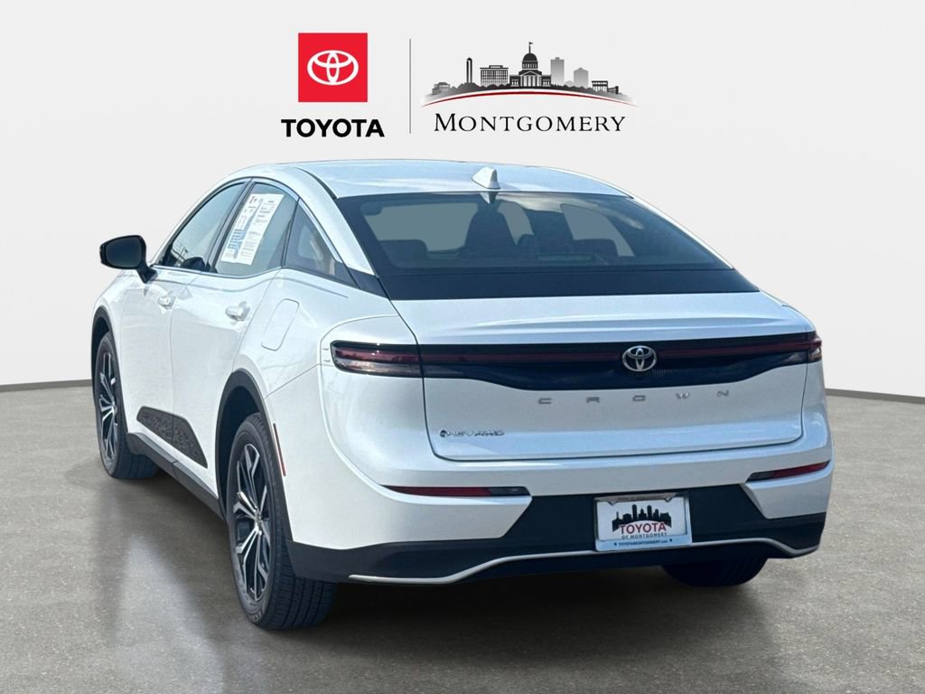 Used 2026 Toyota Crown XLE image 5