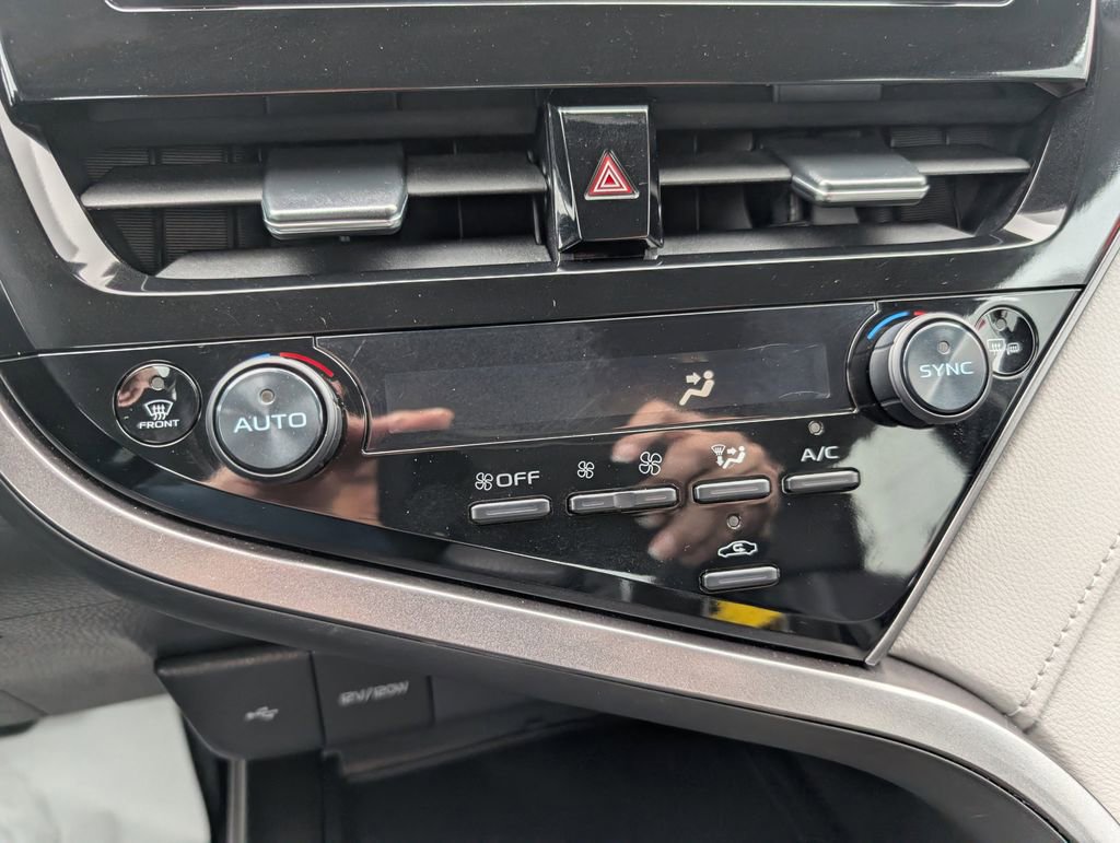 Used 2024 Toyota Camry LE w/ Convenience Package image 15