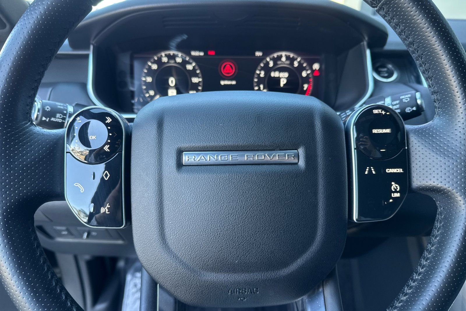 Used 2020 Land Rover Range Rover Sport HSE image 27