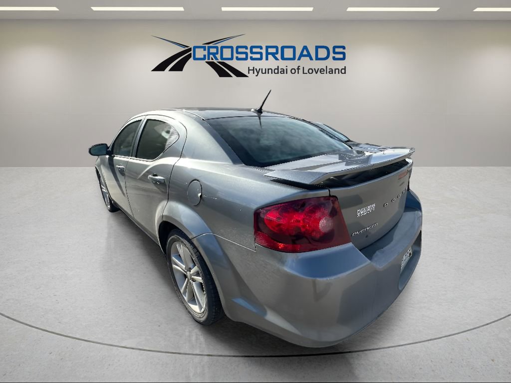 Used 2013 Dodge Avenger SE image 3
