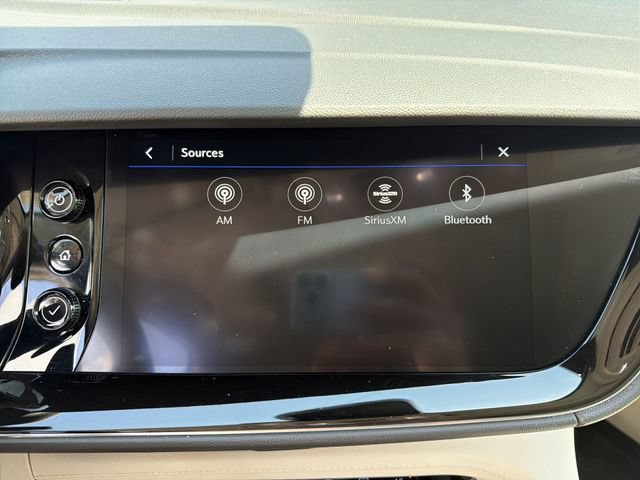 Used 2023 Buick Envision Avenir AWD/4WD image 18