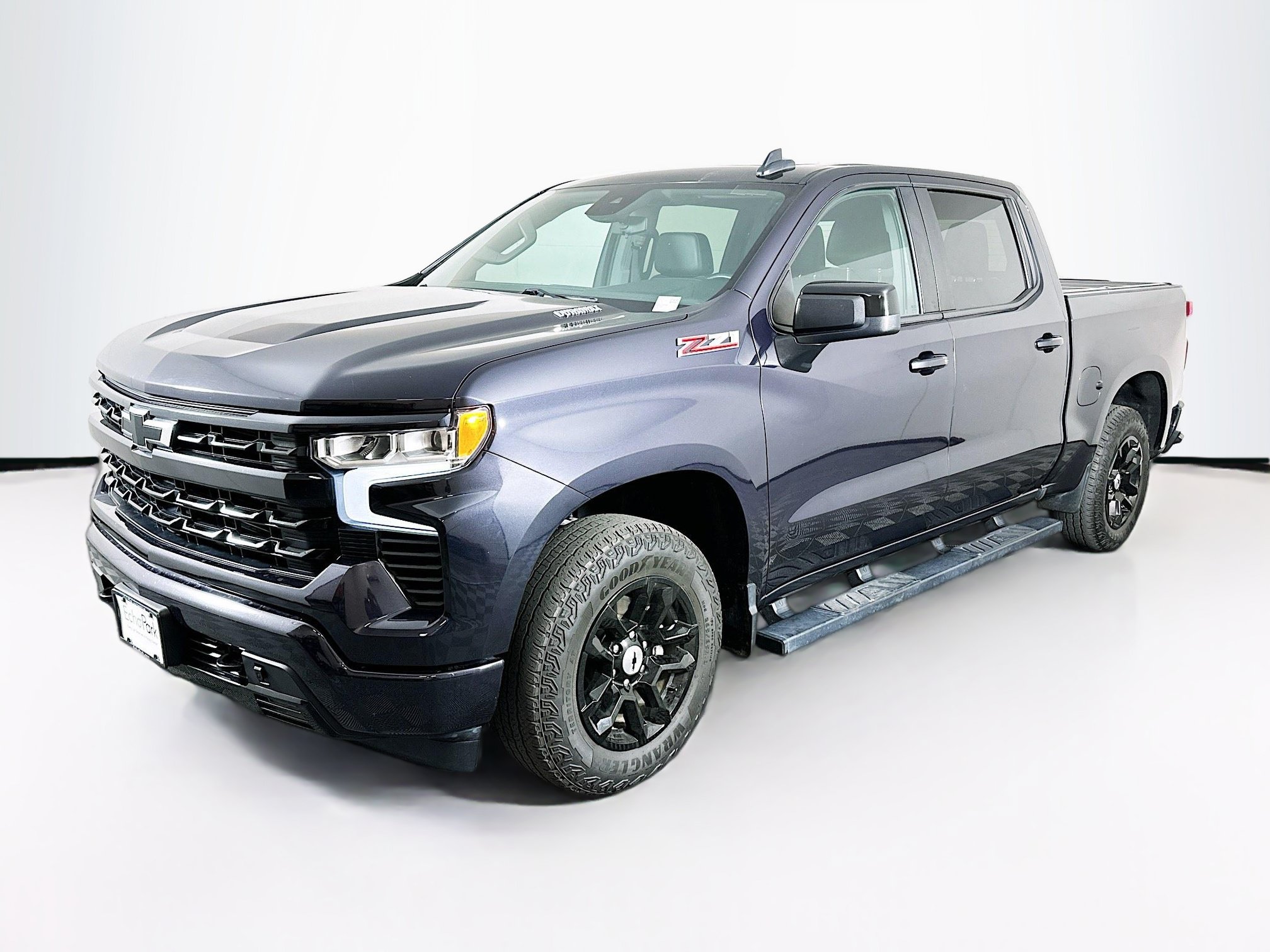 Used 2023 Chevrolet Silverado 1500 RST AWD/4WD image 3
