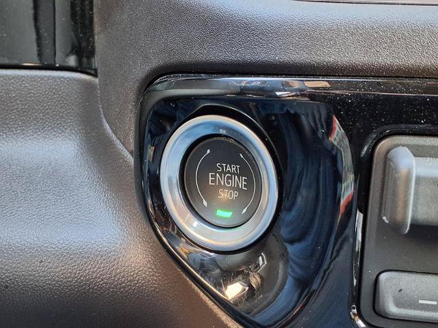 Used 2026 GMC Sierra 1500 SLT RWD image 9
