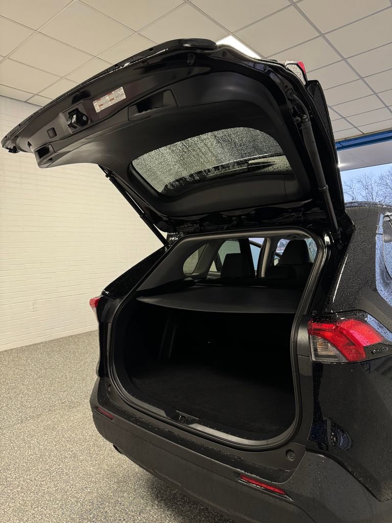 Used 2023 Toyota RAV4 XLE image 25