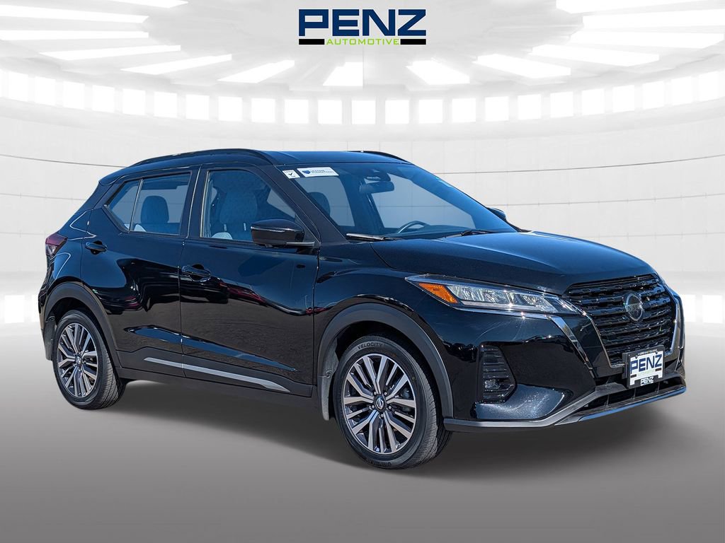 Used 2021 Nissan Kicks SR w/ SR Premium Package FWD image 1