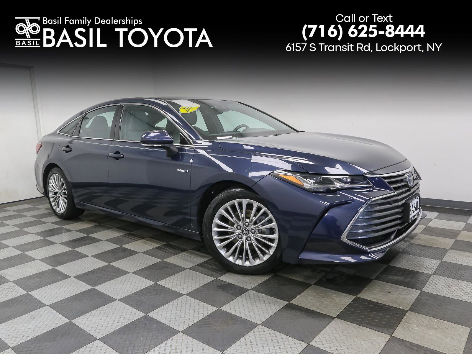 Used 2019 Toyota Avalon Limited w/ Advanced Safety Package FWD image 1