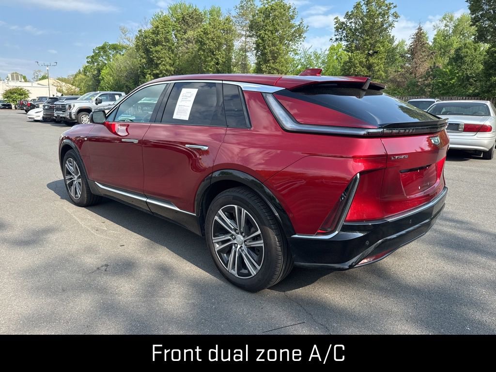 Used 2024 Cadillac Lyriq Luxury AWD/4WD image 5