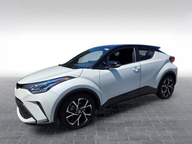 Used 2020 Toyota C-HR XLE FWD image 3