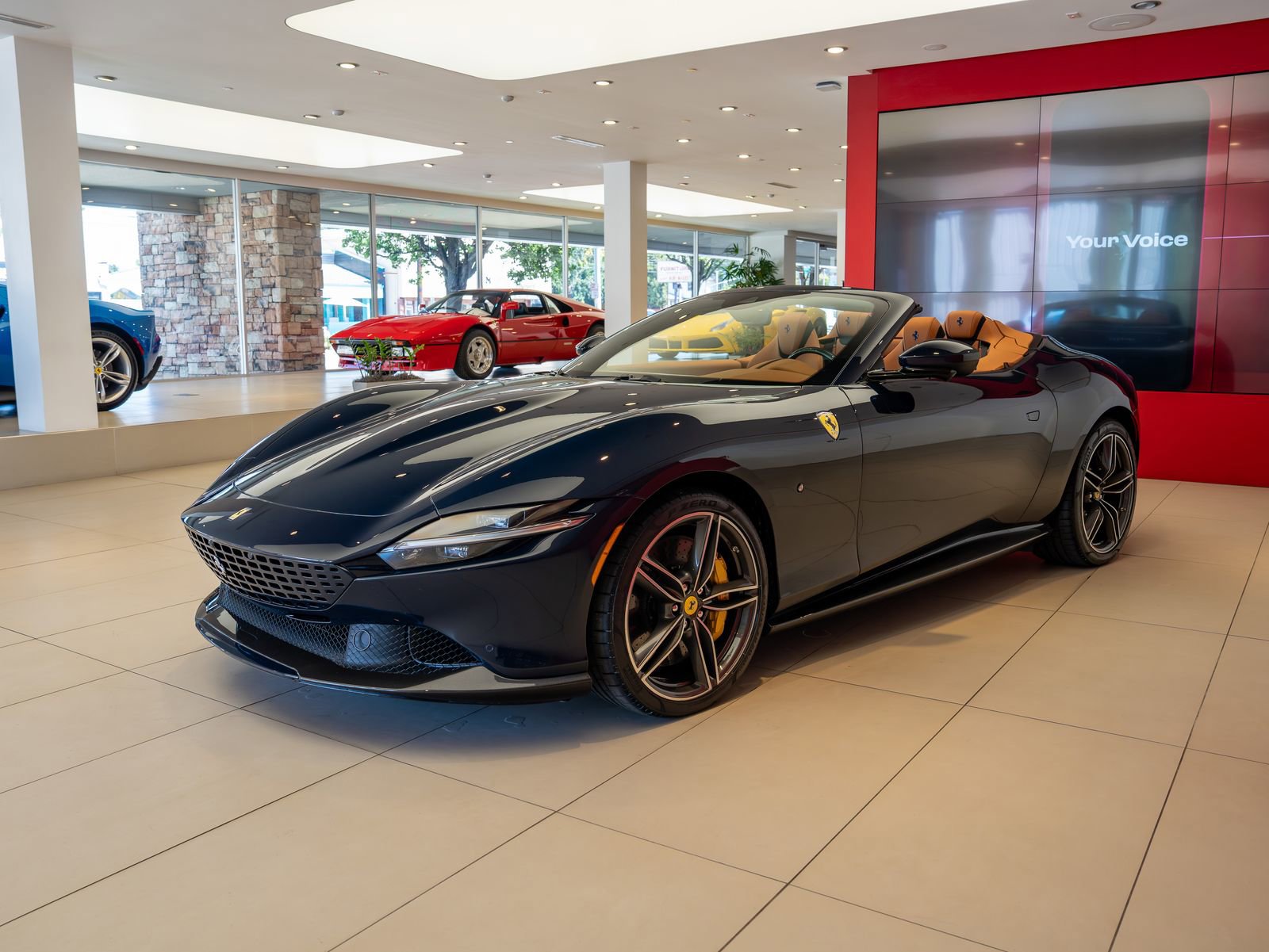Used 2025 Ferrari Roma Spider RWD image 4