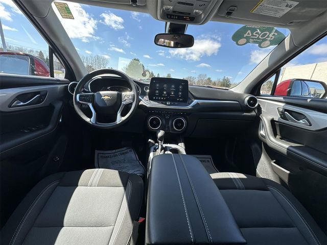 Used 2024 Chevrolet Blazer LT w/ Convenience Package FWD image 19