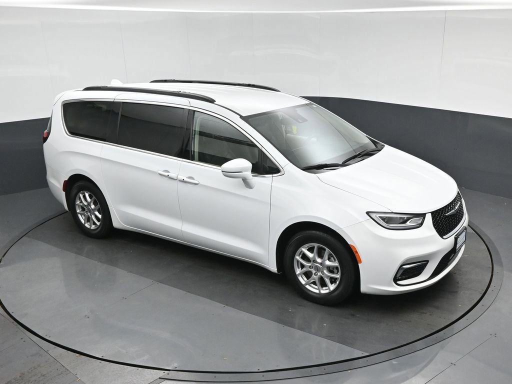 Used 2022 Chrysler Pacifica Touring-L image 74