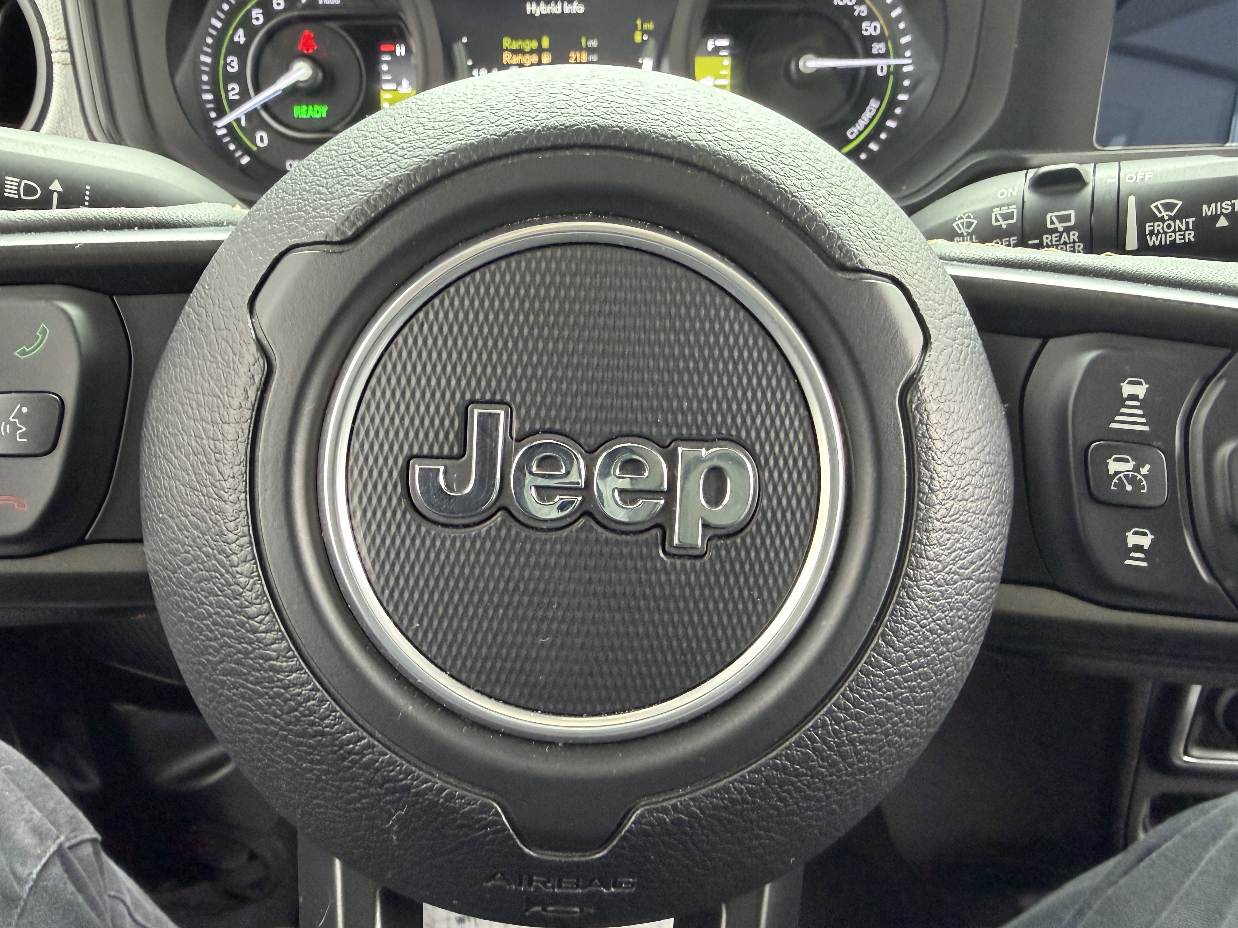 Used 2025 Ford Explorer ST image 41