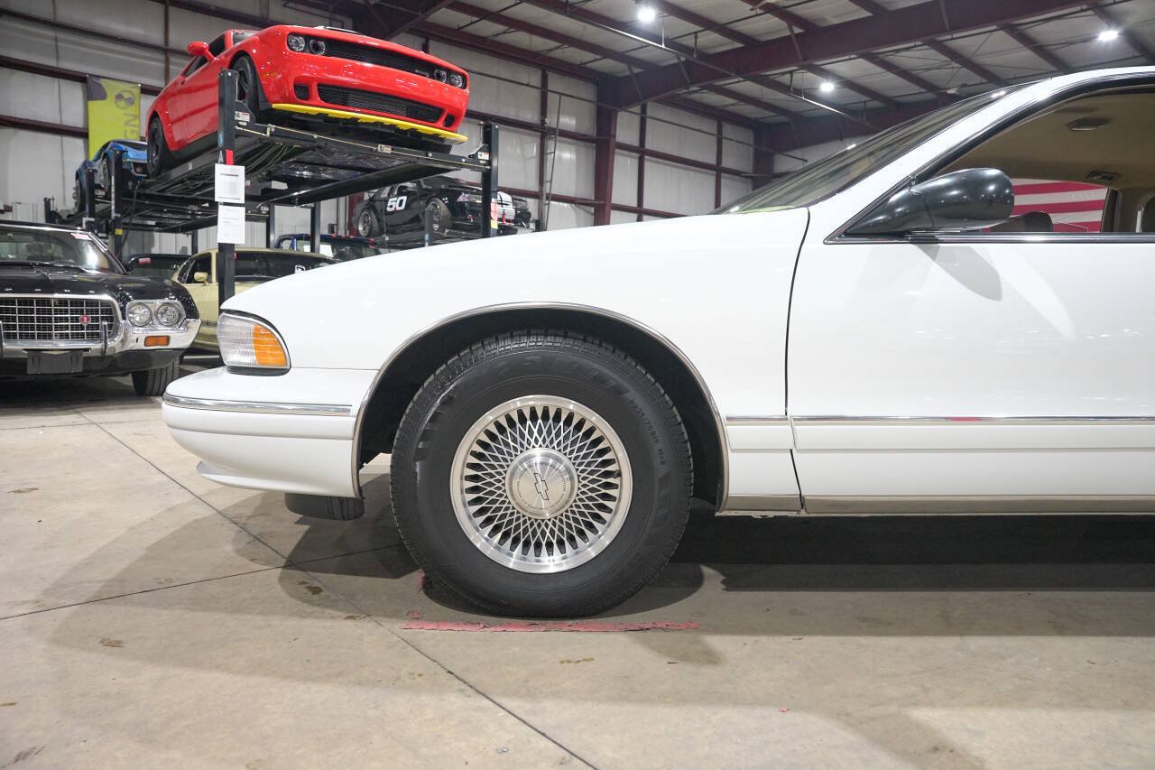 Used 1996 Chevrolet Impala SS RWD image 3