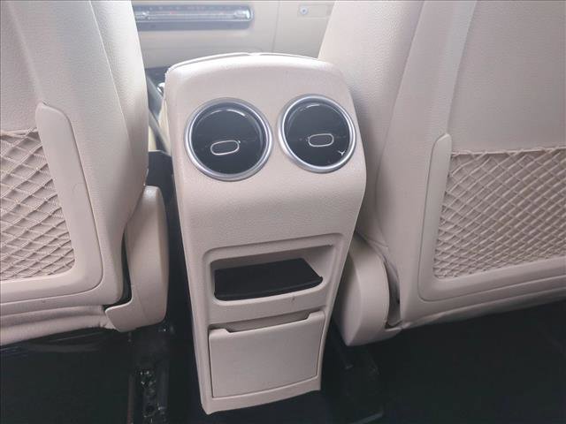 Used 2020 Mercedes-Benz GLB 250 w/ Premium Package image 17