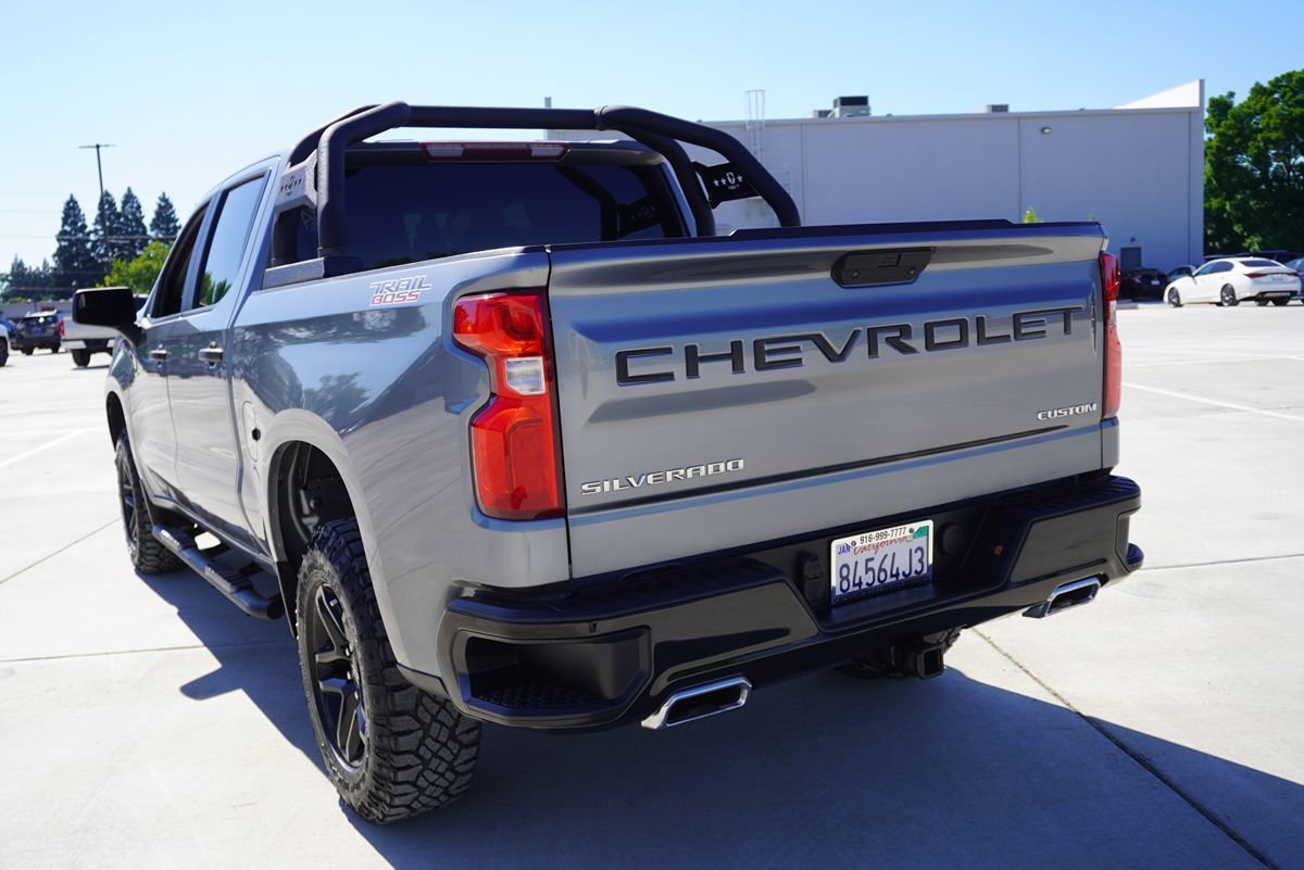 Used 2019 Chevrolet Silverado 1500 Custom Trail Boss w/ Custom Convenience Package AWD/4WD image 17