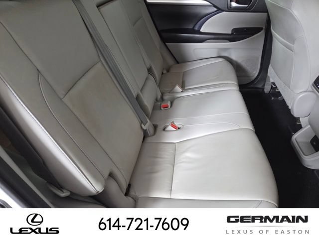 Used 2019 Toyota Highlander XLE AWD/4WD image 21